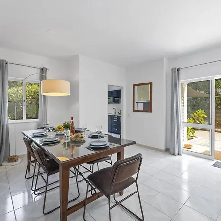 Villa Amoreira By *